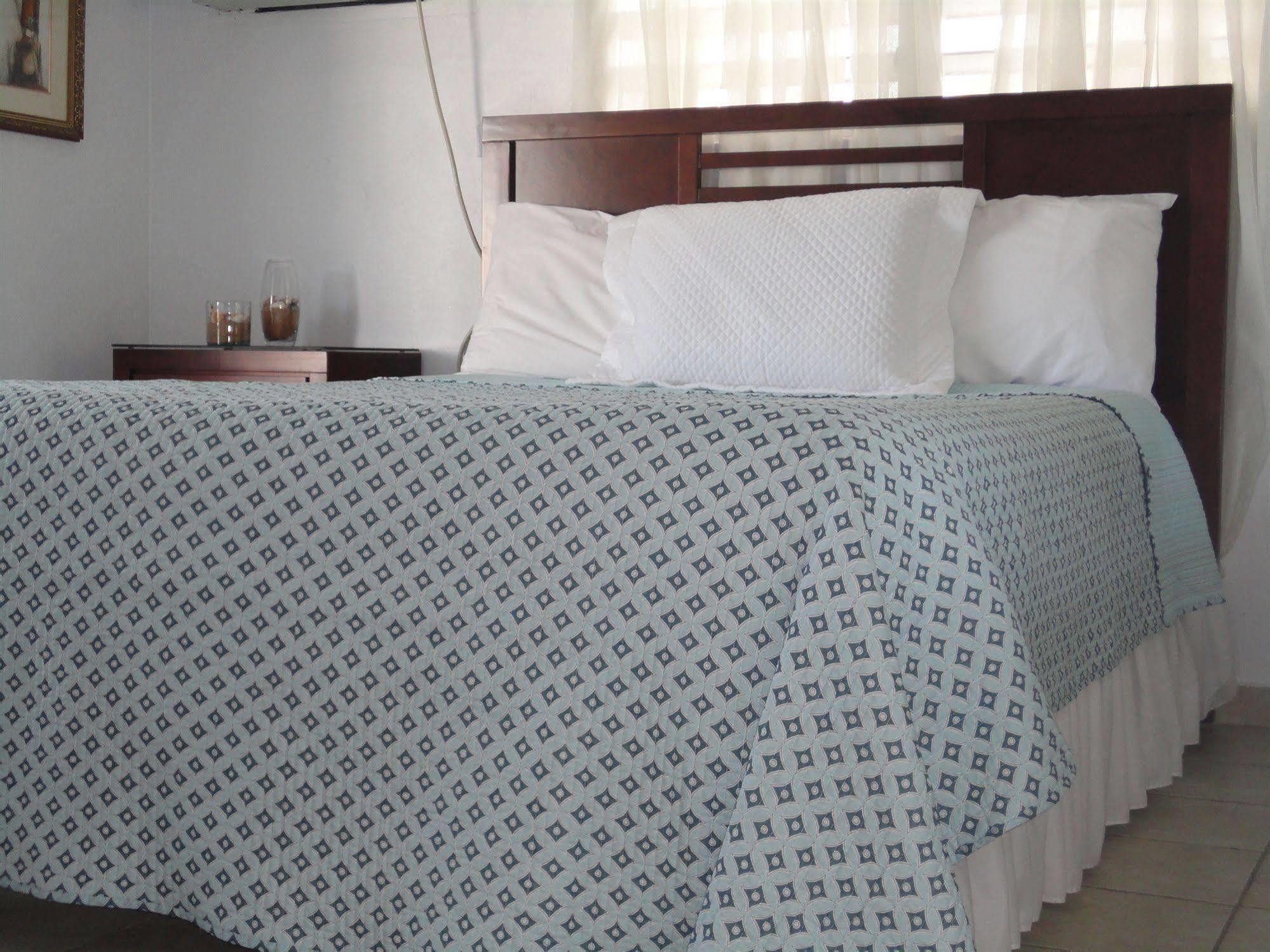 Pinones The Beach Guesthouse מראה חיצוני תמונה